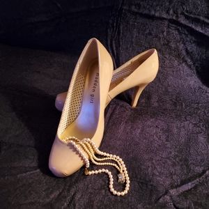 Madden Girl patent leather pumps size 6 tan